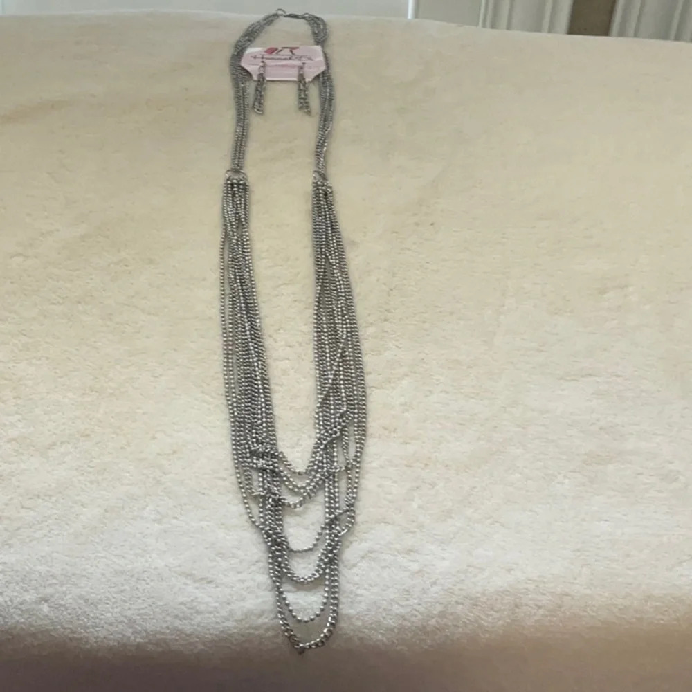 Necklace & Earrings